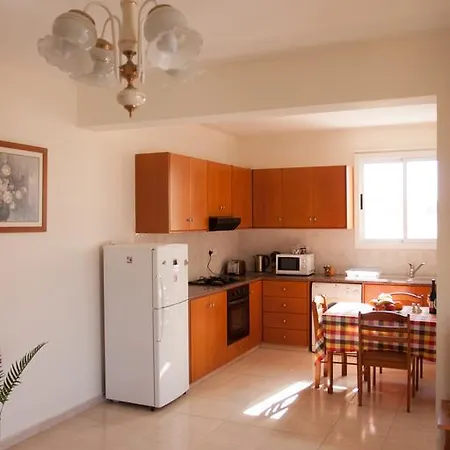 Kyriakos Court Guest house