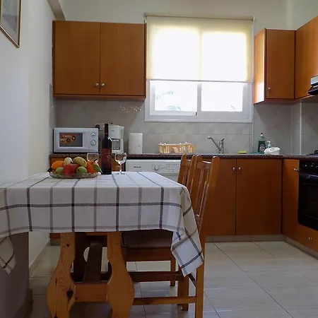 Guest house Kyriakos Court *