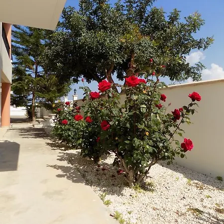 Guest house Kyriakos Court *