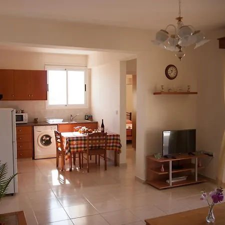 Kyriakos Court