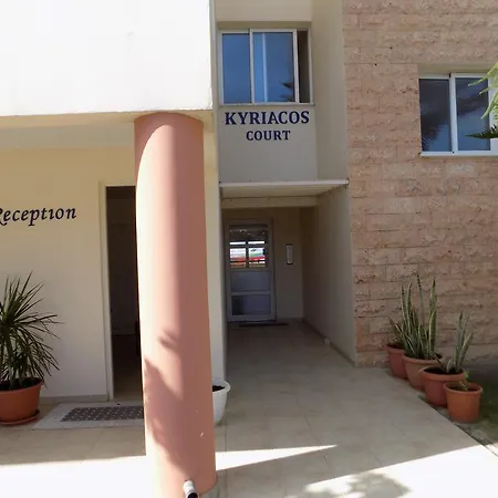 Gæstehus Kyriakos Court *